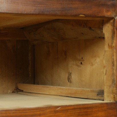 Nussbaum Kommode-detail