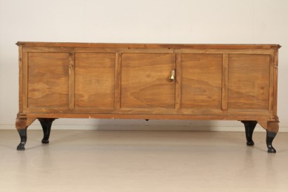 bottega del 900, arredi completi, sala stile chippendale, sala radica, credenza radica, vetrina radica, sedie radica, sala 900, credenza 900, vetrina 900, sedie 900, sala chippendale, credenza chippendale, vetrina chippendale, sedie chippendale, italia