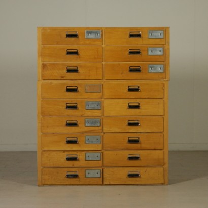 di mano in mano, cassettiera anni 50, cassettiera da ufficio, cassettiera vintage, mobile da ufficio, ufficio vintage, ufficio di modernariato, cassettiera di modernariato, anni 50, arredo anni 50