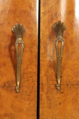 bottega del 900, arredi completi, sala stile chippendale, sala radica, credenza radica, vetrina radica, sedie radica, sala 900, credenza 900, vetrina 900, sedie 900, sala chippendale, credenza chippendale, vetrina chippendale, sedie chippendale, italia