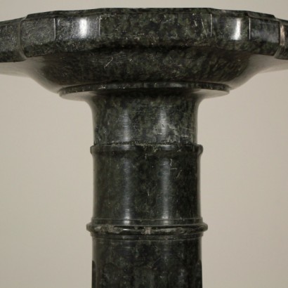 Colonna portavasi - particolare