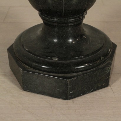 Colonna portavasi - particolare