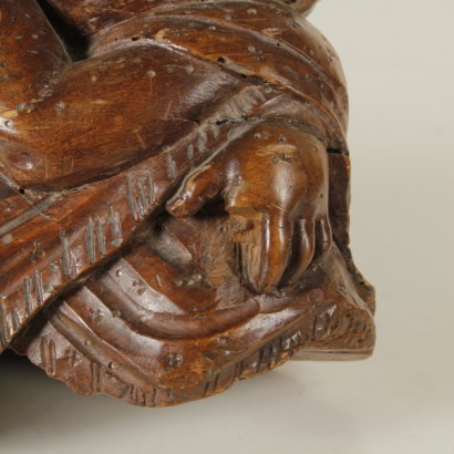 Fregio in noce - particolare