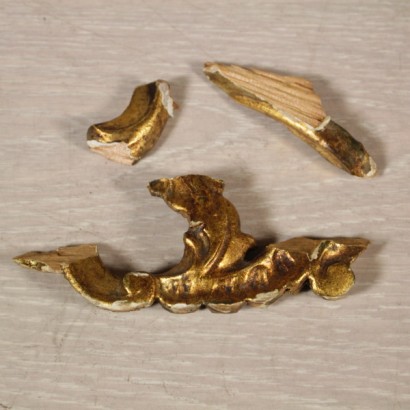 comodini, comodini antichi, coppia di comodini, comodini laccati, comodini in legno laccato, comodini 900, comodini inizi 900, comodini primi 900, comodini decorati, di mano in mano, anticonline, comodini in stile barocchetto, comodini barocchetti