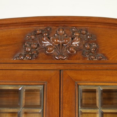 di mano in mano, credenza liberty, credenza 900, credenza in mogano, credenza primi 900, credenza inizio 900, credenza tre corpi, credenza con vetri artistici, vetri artistici, credenza antica, credenza antiquariato