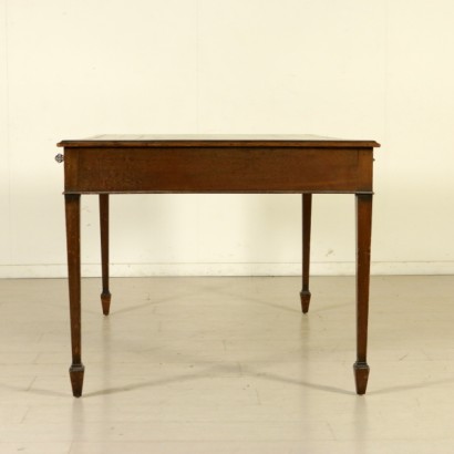 {* $ 0 $ *}, historischer Schreibtisch, antiker Schreibtisch, antiker Schreibtisch, antiker Schreibtisch, Mahagoni-Schreibtisch, englischer Schreibtisch, englischer Schreibtisch, 900er Schreibtisch, erste Hälfte 1900 Schreibtisch, Schreibtisch mit Schubladen, Lederplatte