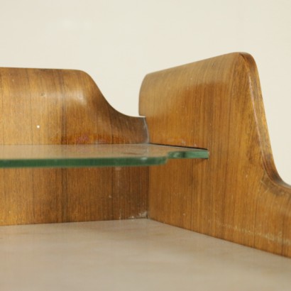 di mano in mano, comodini anni 50-60, comodini anni 50, comodini anni 60, anni 50, anni 60, comodini vintage, comodini di modernariato, coppia di comodini, comodini in mogano, comodini con vetro, arredo vintage, arredamento vintage, arredo di modernariato, arredamento di modernariato