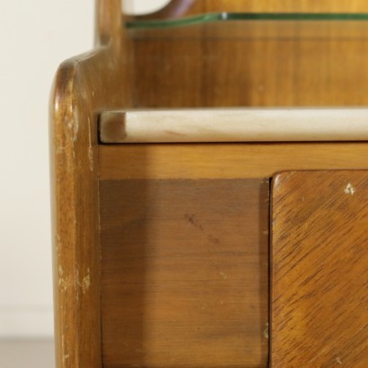 di mano in mano, comodini anni 50-60, comodini anni 50, comodini anni 60, anni 50, anni 60, comodini vintage, comodini di modernariato, coppia di comodini, comodini in mogano, comodini con vetro, arredo vintage, arredamento vintage, arredo di modernariato, arredamento di modernariato