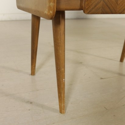 di mano in mano, comodini anni 50-60, comodini anni 50, comodini anni 60, anni 50, anni 60, comodini vintage, comodini di modernariato, coppia di comodini, comodini in mogano, comodini con vetro, arredo vintage, arredamento vintage, arredo di modernariato, arredamento di modernariato