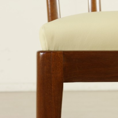 di mano in mano, sedie, sedie anni 50, anni 50, sedie vintage, sedie di modernariato, sedie in faggio, vintage italiano, modernariato italiano, rivestimento in similpelle, rivestimento in finta pelle