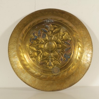 di mano in mano, elemosiniere in bonzo, elemosiniere antico, elemosiniere antiquariato, elemosiniere in bronzo dorato, elemosiniere cesellato, cesellato a mano, elemosiniere decorato, elemosiniere in bronzo balzato, elemosiniere 900, elemosiniere primi 900