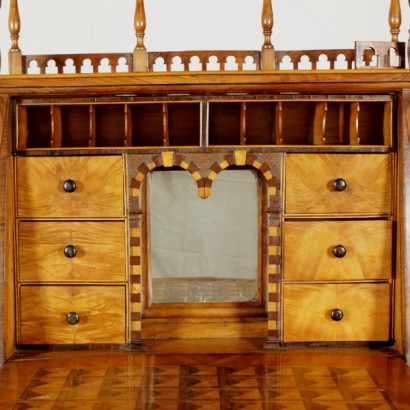 Secretaire-Scrivimpiedi - particolare