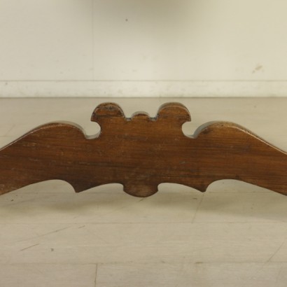 di mano in mano, tavolo antico, tavolo di antiquariato, tavolo in noce, tavolo 900, tavolo prima metà 900, tavolo assemblato con legni antichi, piano sagomato