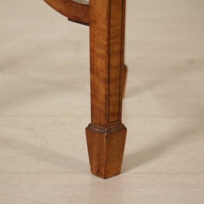 di mano in mano, tavolino tondo, tavolino antico, tavolino antiquariato, tavolino di antiquariato, tavolino in mogano, tavolino 900, tavolino metà 900, tavolino inglese, tavolino inghilterra