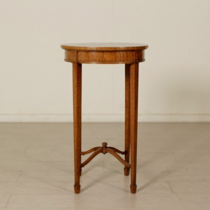 di mano in mano, tavolino tondo, tavolino antico, tavolino antiquariato, tavolino di antiquariato, tavolino in mogano, tavolino 900, tavolino metà 900, tavolino inglese, tavolino inghilterra