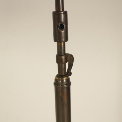 {* $ 0 $ *}, floor lamp, 900 lamp, mid-1900s lamp, brass lamp, brass base, brass structure, fabric lampshade