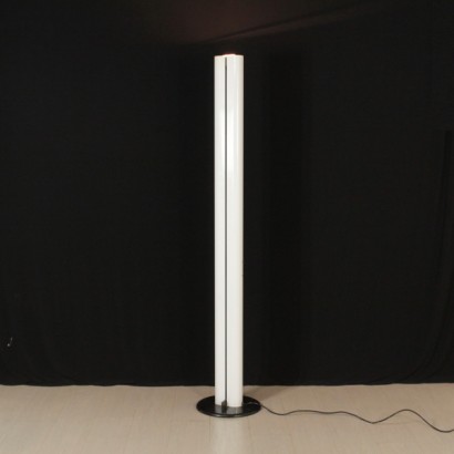 {* $ 0 $ *}, lampadaire, lampe en aluminium laqué, lampe artemide, lampe megaron, lampe antique moderne, lampe italienne, Gianfranco Frattini, lampe design, lampe années 70, lampe années 80