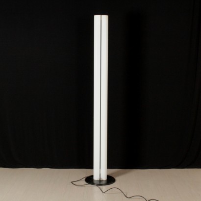 {* $ 0 $ *}, lampadaire, lampe en aluminium laqué, lampe artemide, lampe megaron, lampe antique moderne, lampe italienne, Gianfranco Frattini, lampe design, lampe années 70, lampe années 80