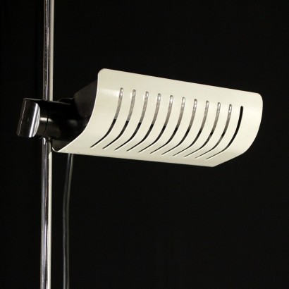 {* $ 0 $ *}, Stehlampe, Schiebediffusorlampe, Aluminiumlampe, lackierte Metalllampe, verchromte Metalllampe, Halogenlampe, moderne antike Lampe, italienische Lampe, 70er Jahre Lampe, Oluce Lampe, 80er Jahre Lampe, Joe Colombo