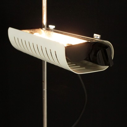 {* $ 0 $ *}, Stehlampe, Schiebediffusorlampe, Aluminiumlampe, lackierte Metalllampe, verchromte Metalllampe, Halogenlampe, moderne antike Lampe, italienische Lampe, 70er Jahre Lampe, Oluce Lampe, 80er Jahre Lampe, Joe Colombo