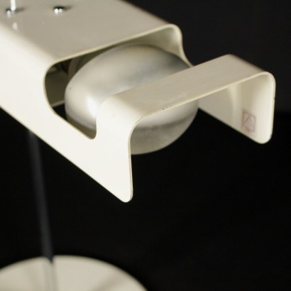 {* $ 0 $ *}, Spinnenlampe, O-Light Lampe, 60er Jahre Lampe, 70er Jahre Lampe, Tischlampe, Metalllampe, lackierte Aluminiumlampe, verchromte Aluminiumlampe, moderne antike Lampe, italienische Lampe, Designlampe