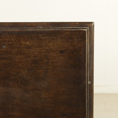di mano in mano, tavolo gambe troncopiramidali, tavolo fascia con greca, tavolo piano con cornice, tavolo neoclassico, tavolo 900, tavolo italia, tavolo noce