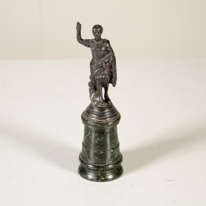 di mano in mano, scultura romana, scultura base marmo, scultura antica, scultura antiquariato, scultura 900, scultura novecento, scultura italiana
