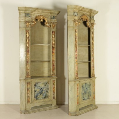 di mano in mano, angoliere decorate, coppia di angoliere, coppia di angoliere decorate, angoliere antiche, angoliere antiquariato, angoliere 600