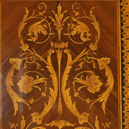 di mano in mano, armadio con cassetti, armadio intarsiato, armadio decorato, armadio motivi fogliacei, armadio con riserve, armadio antico, armadio antiquariato, armadio italia, armadio in noce, armadio palissandro, armadio assenze varie, armadio 900, armadio novecento