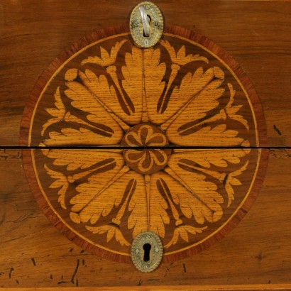 Kommode Klassizismus mit intarsien - detail