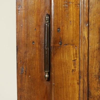 Kleiderschrank mit drei türen - insbesondere