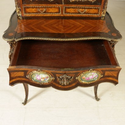 Particolare Scrittoio con alzata Alph Giroux