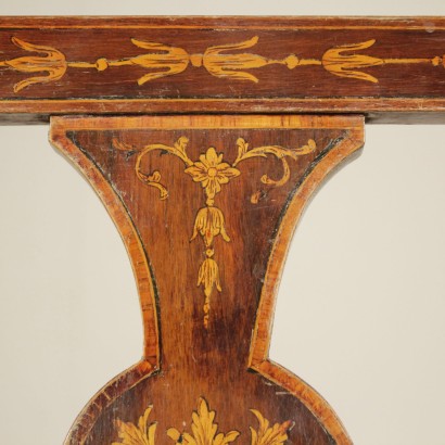 {* $ 0 $ *}, gepolsterte Stühle, offene Stühle, eingelegte Stühle, antike Stühle, antike Stühle, italienische Stühle, Walnussstühle, 900 Stühle, Stühle des 20. Jahrhunderts, Stühle aus Palisander, Stühle mit verschiedenen Essenzen