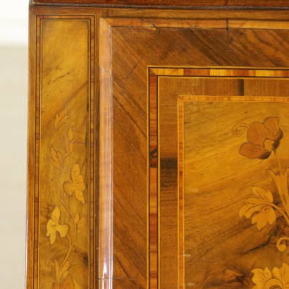 di mano in mano, ribalta in stile olandese, ribalta olandese, ribalta con cassetti, ribalta con vano, ribalta intarsiata, ribalta decorata, ribalta 900, ribalta antica, ribalta antiquariato, ribalta di antiquariato