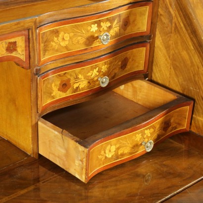 di mano in mano, ribalta in stile olandese, ribalta olandese, ribalta con cassetti, ribalta con vano, ribalta intarsiata, ribalta decorata, ribalta 900, ribalta antica, ribalta antiquariato, ribalta di antiquariato