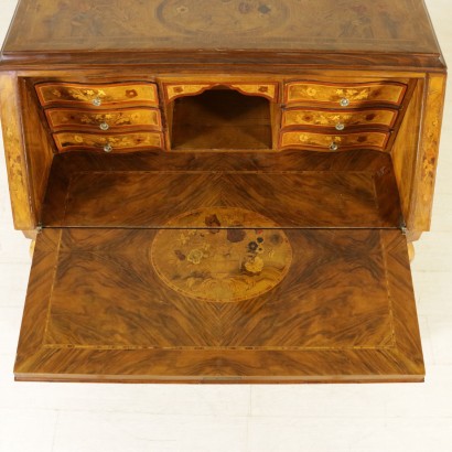 di mano in mano, ribalta in stile olandese, ribalta olandese, ribalta con cassetti, ribalta con vano, ribalta intarsiata, ribalta decorata, ribalta 900, ribalta antica, ribalta antiquariato, ribalta di antiquariato