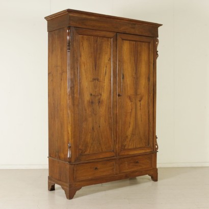 Kleiderschrank mit zwei türen