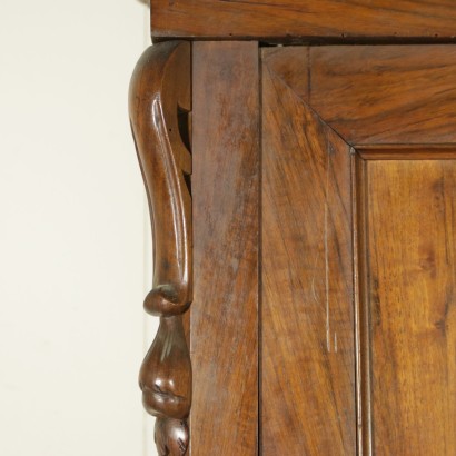 Schrank mit zwei türen - insbesondere