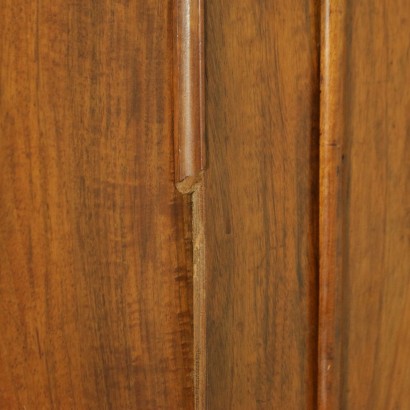 Schrank mit zwei türen - insbesondere