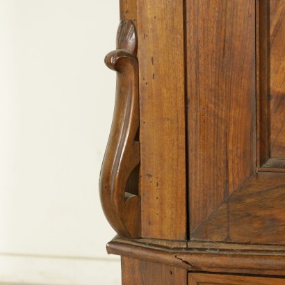 Schrank mit zwei türen - insbesondere