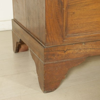 Schrank mit zwei türen - insbesondere