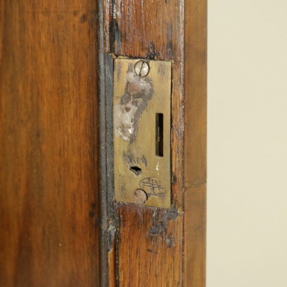 Small cabinet with lift