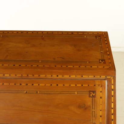 Particular Prominence Neoclassical