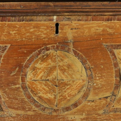 Particular Chest lastronata