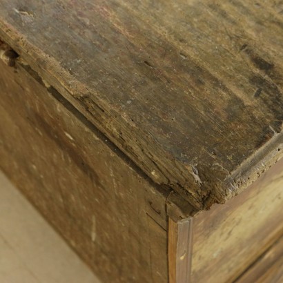 Particular Chest lastronata