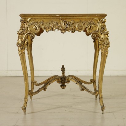 Tavolino dorato in stile