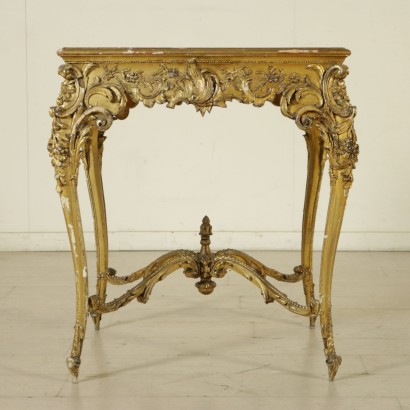 Tavolino dorato in stile