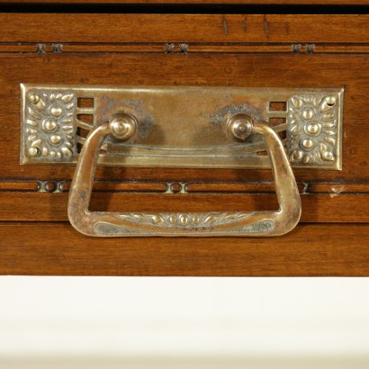 di mano in mano, piccolo scrittoio, piccolo scrittoio antico, piccolo scrittoio antiquariato, piccolo scrittoio primi 900, piccolo scrittoio legno, antiquariato, antichità, piccolo scrittoio liberty, liberty, arredamento liberty