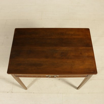 di mano in mano, piccolo scrittoio, piccolo scrittoio antico, piccolo scrittoio antiquariato, piccolo scrittoio primi 900, piccolo scrittoio legno, antiquariato, antichità, piccolo scrittoio liberty, liberty, arredamento liberty