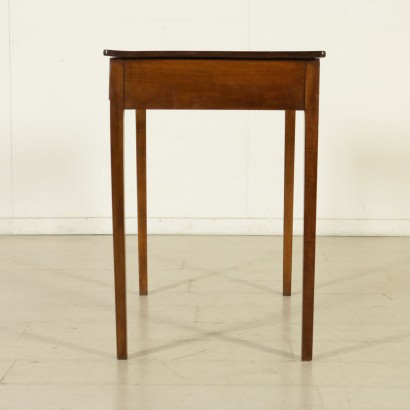 di mano in mano, piccolo scrittoio, piccolo scrittoio antico, piccolo scrittoio antiquariato, piccolo scrittoio primi 900, piccolo scrittoio legno, antiquariato, antichità, piccolo scrittoio liberty, liberty, arredamento liberty